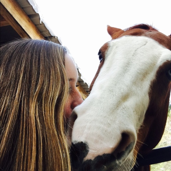 Meet your Posher, Abigail - Picture 1 of 1